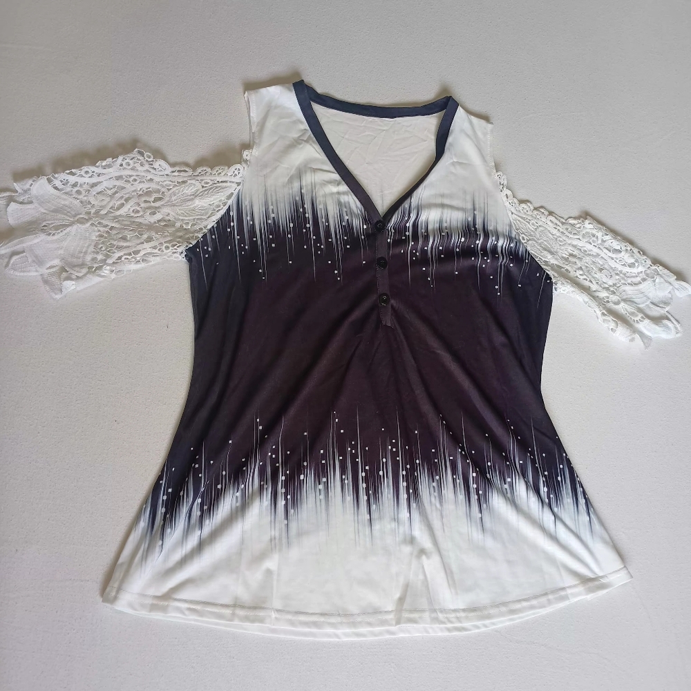 Black & White Ombre Cold Shoulder Top with Lace Sleeves 2X Feminine